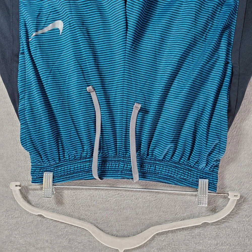 Nike Boys Activewear Shorts Small Blue Basketball Logo Gym Training‎